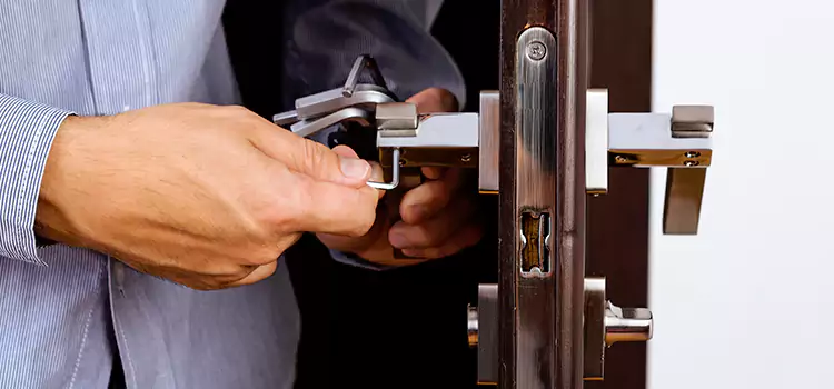 Commercial Door Lock Repair Liberal