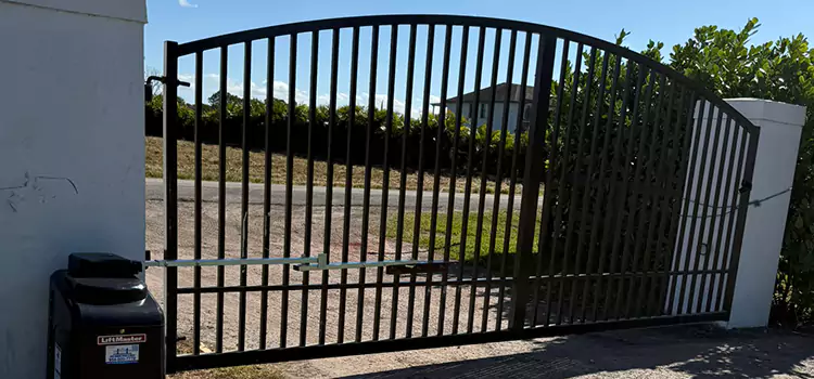 Driveway Fence Repair Liberal